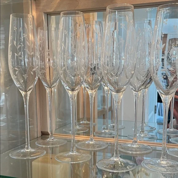 Pottery Barn Crystal Wine Glass Collection - Picture 2 of 2